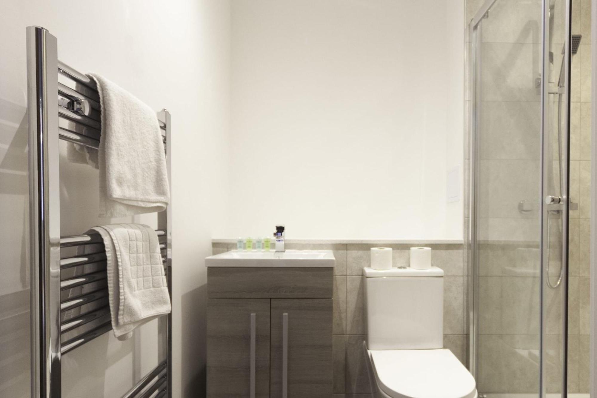 Lovely 2 Bedroom Apartment In Central Ashford Ashford  Zewnętrze zdjęcie