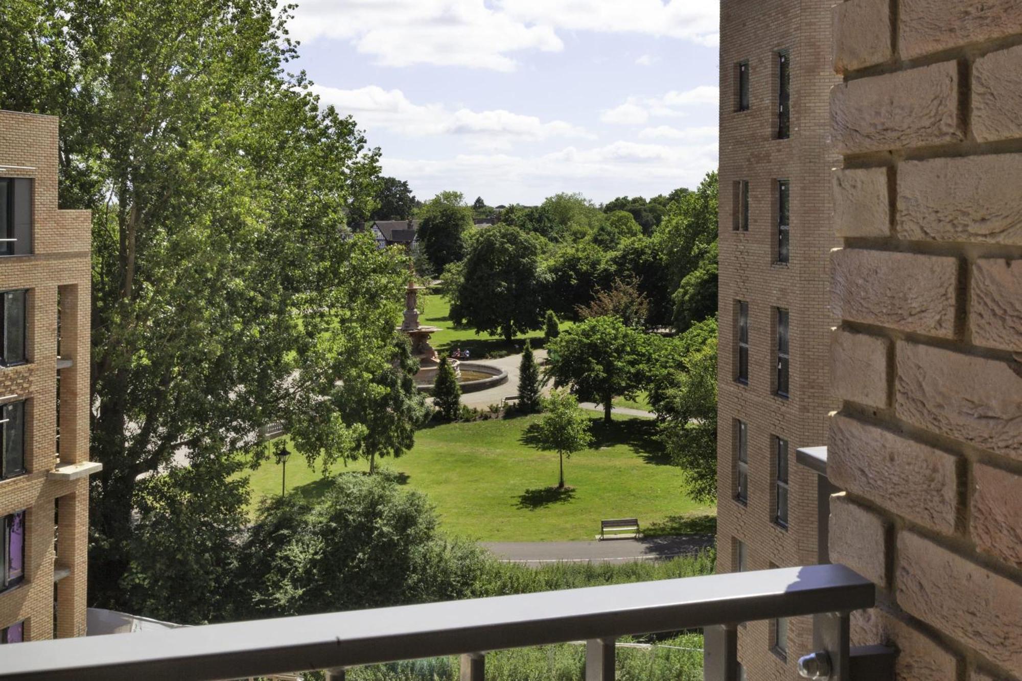 Lovely 2 Bedroom Apartment In Central Ashford Ashford  Zewnętrze zdjęcie
